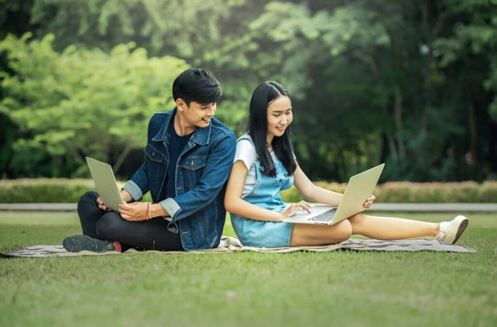 How to Buy a Used Laptop