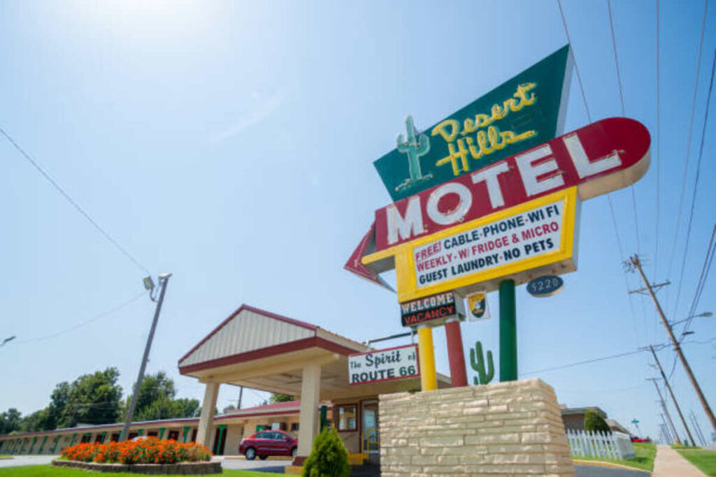 Travelers Motel - The Differences Between Motels, Hotels, and Inns
