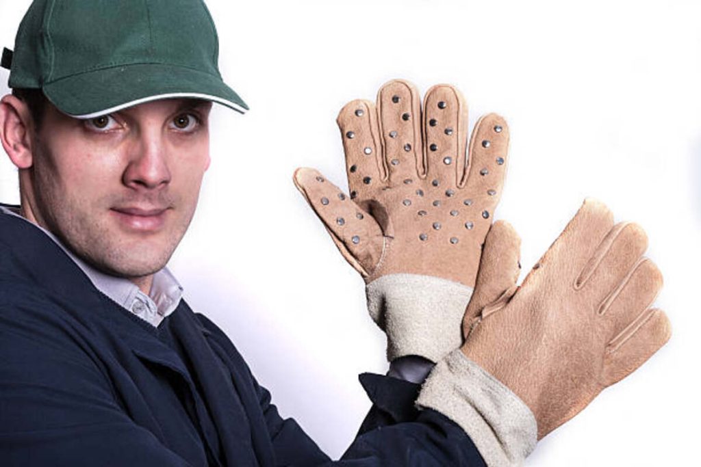 Choosing the Right Gloves for Winter